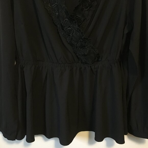 Torrid Lacy V-Neck Gothic Babydoll Blouse - Picture 6 of 16